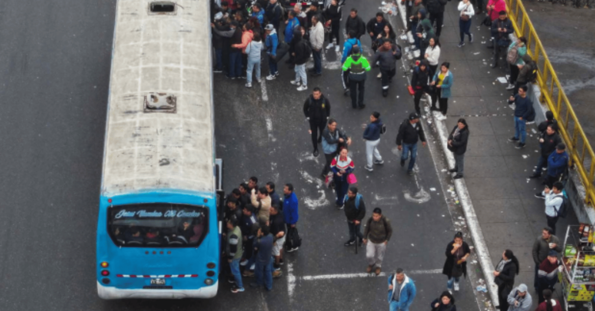 En Lima y Callao, los choferes de transporte público llegan a pagar hasta S/.500 semanales de su propio bolsillo a mafias extorsionadoras